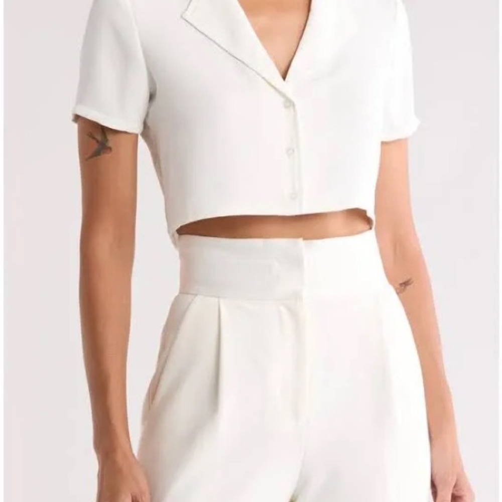 Elegant White Cropped Blouse